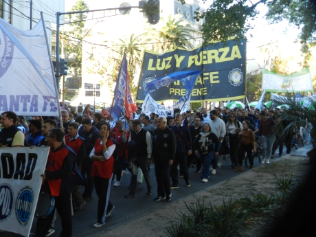 La universidad pública no se ajusta, se defiende.