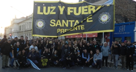 La universidad pública no se ajusta, se defiende.